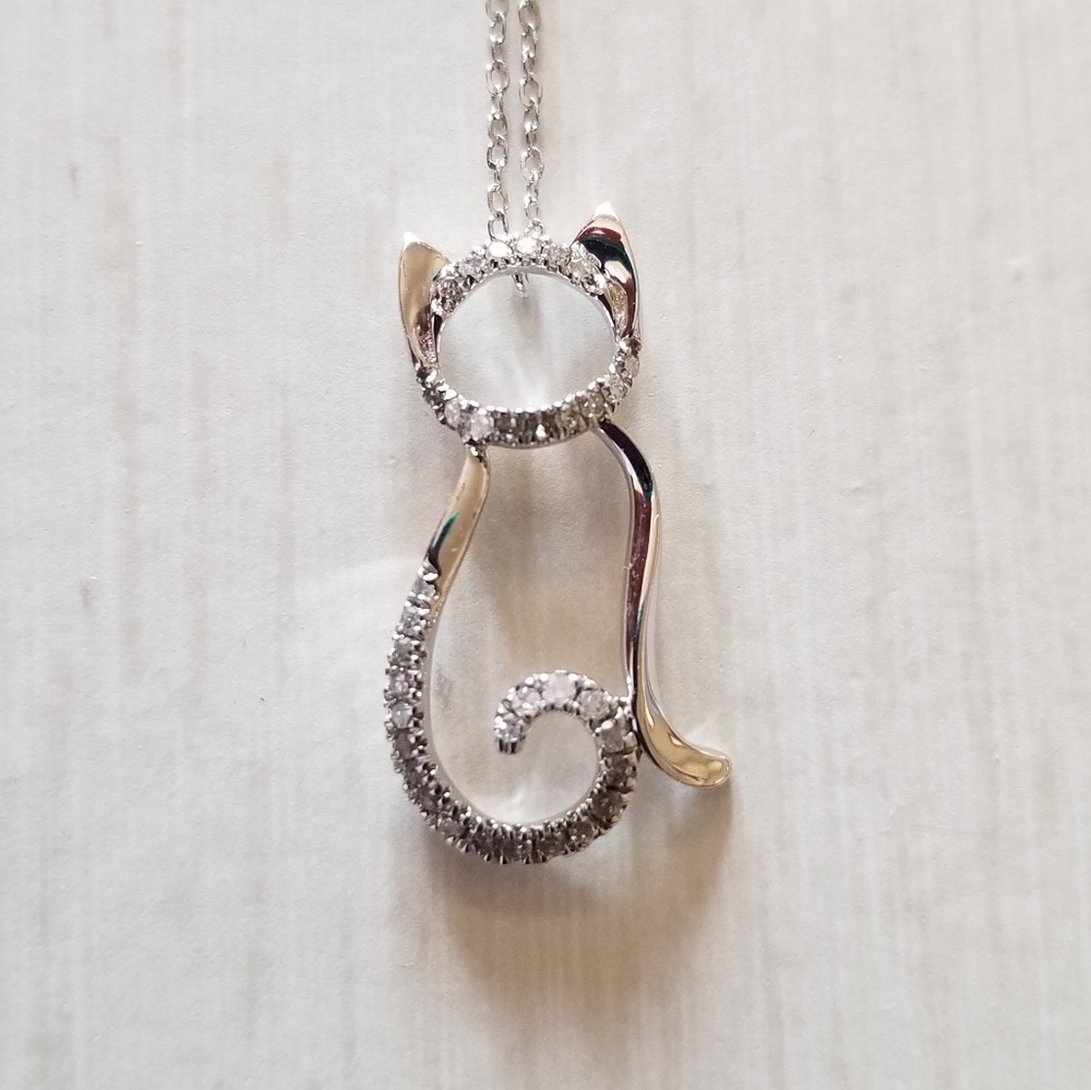 10K Gold Diamond Cat Necklace